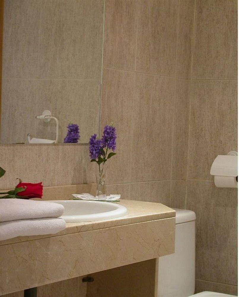 Hostal Buenos Aires Madrid Buitenkant foto