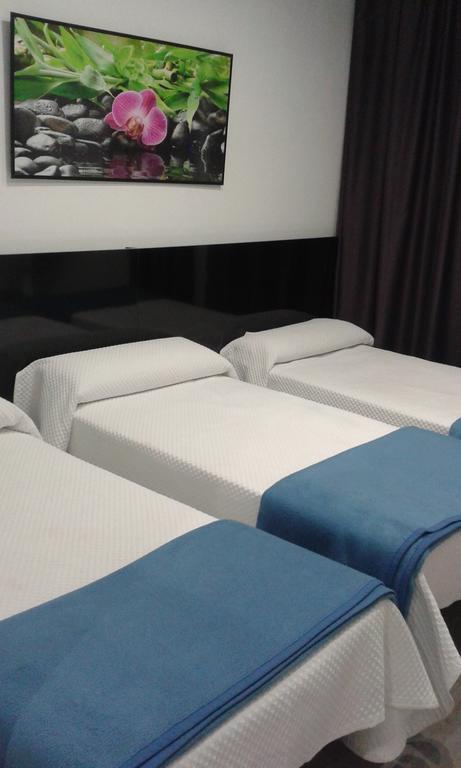 Hostal Buenos Aires Madrid Buitenkant foto